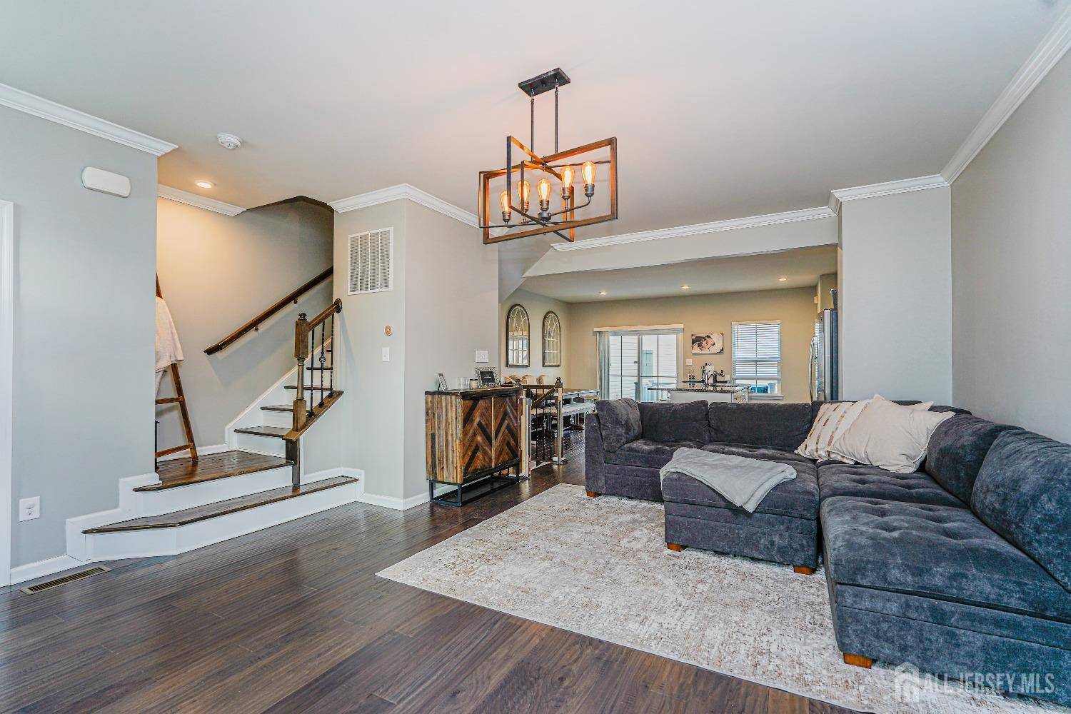 South Amboy, NJ 08879,606 Bayside CT
