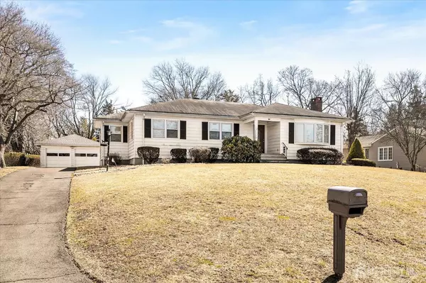 81 Garden AVE, Franklin, NJ 08823