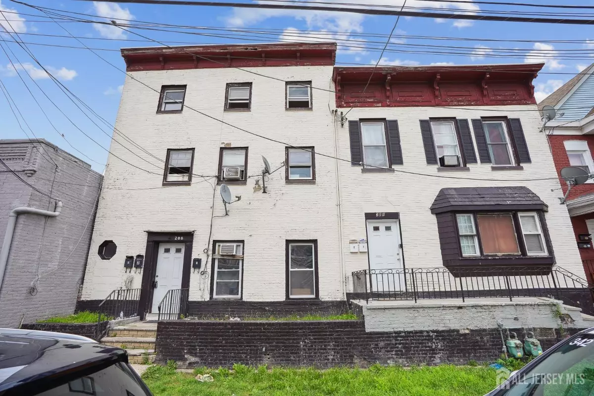 Perth Amboy, NJ 08861,288 Oak ST