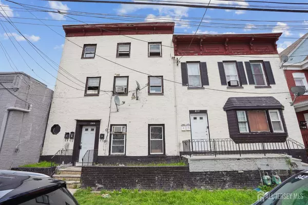 288 Oak ST, Perth Amboy, NJ 08861