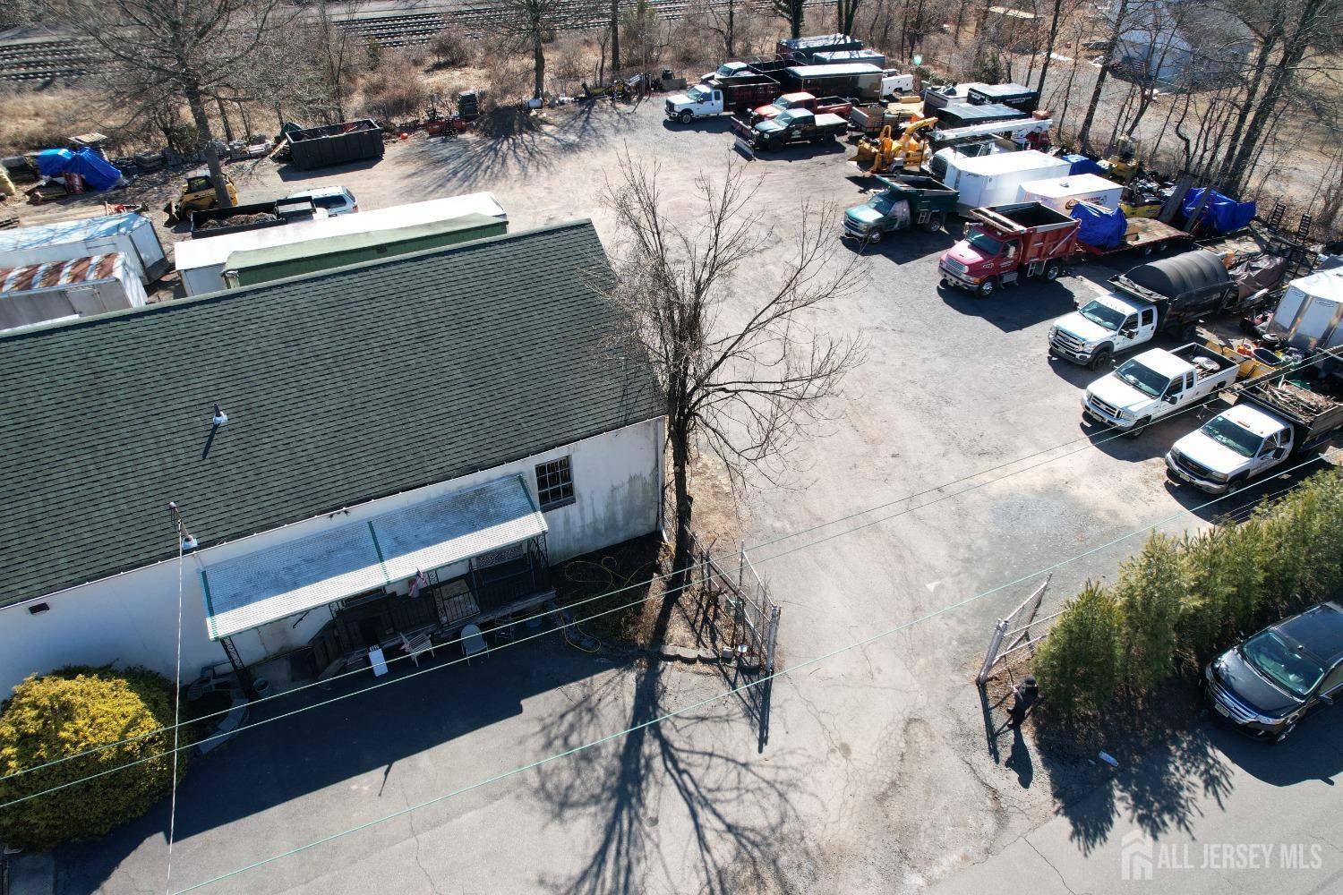 Edison, NJ 08817,12 FAIRVIEW AVE