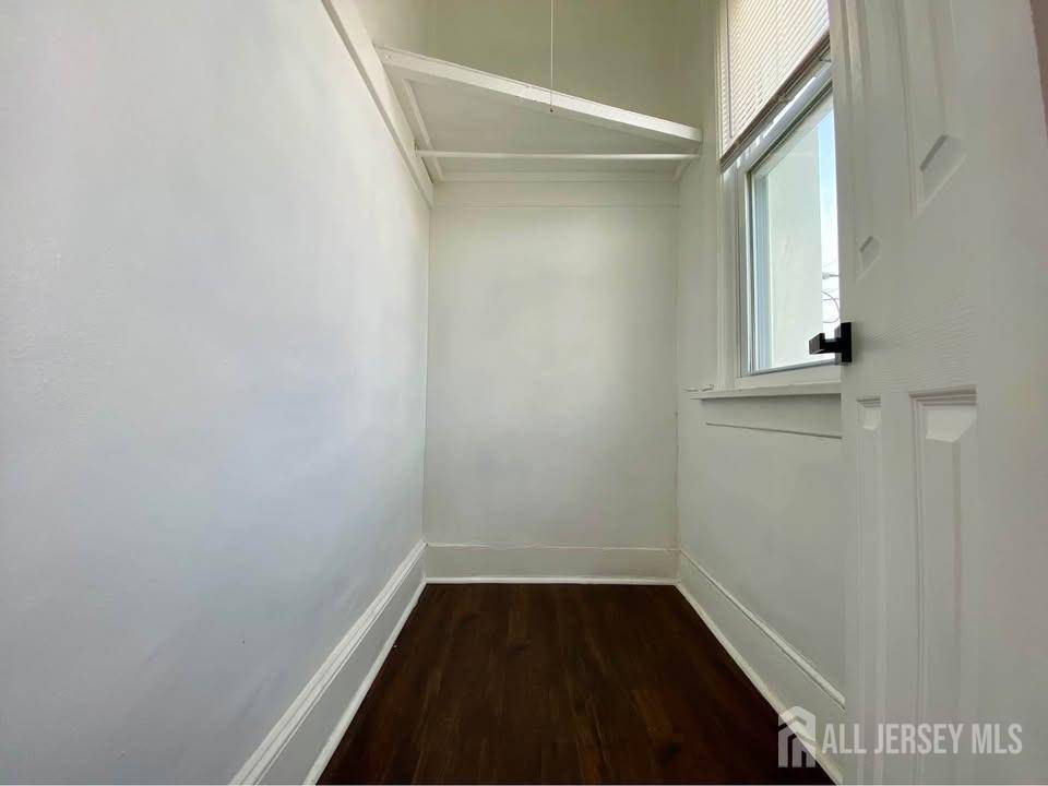 Perth Amboy, NJ 08861,391 Keene ST