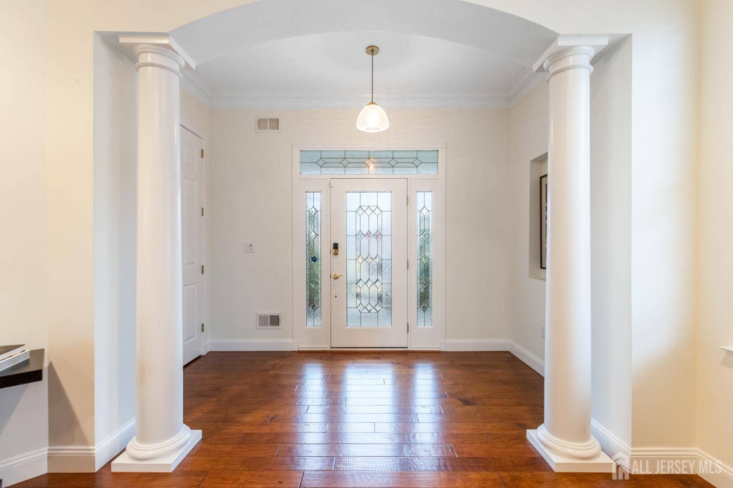 Monroe, NJ 08831,27 Crooked Stick PL
