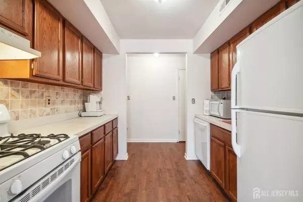 Woodbridge Proper, NJ 07095,268-A Alpine WAY