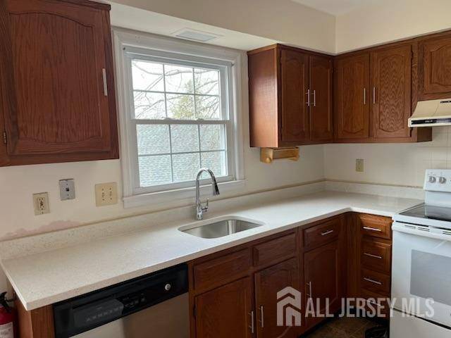 Monroe, NJ 08831,406 Oxford LN #O