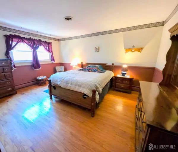 144 Buckelew AVE Jamesburg, NJ 08831