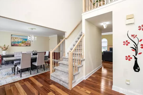 Plainsboro, NJ 08512,6 Kinglet DR