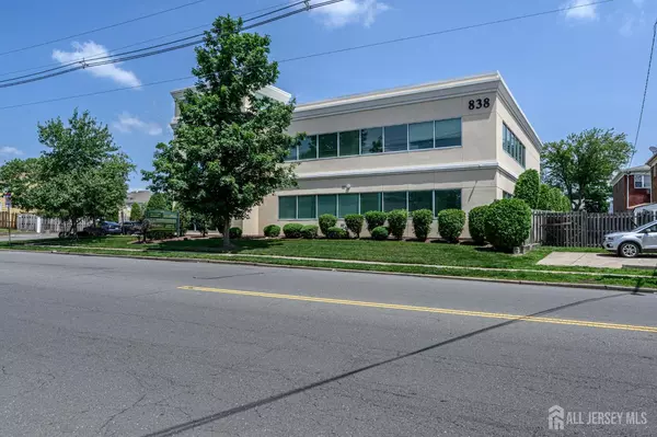 Iselin, NJ 08830,838 Green ST #1A
