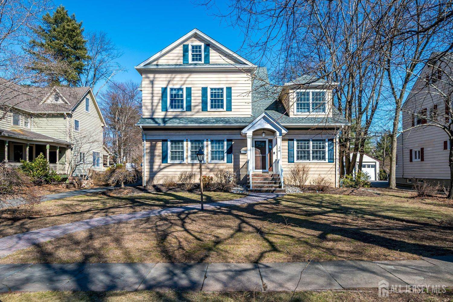 36 Linden AVE, Metuchen, NJ 08840