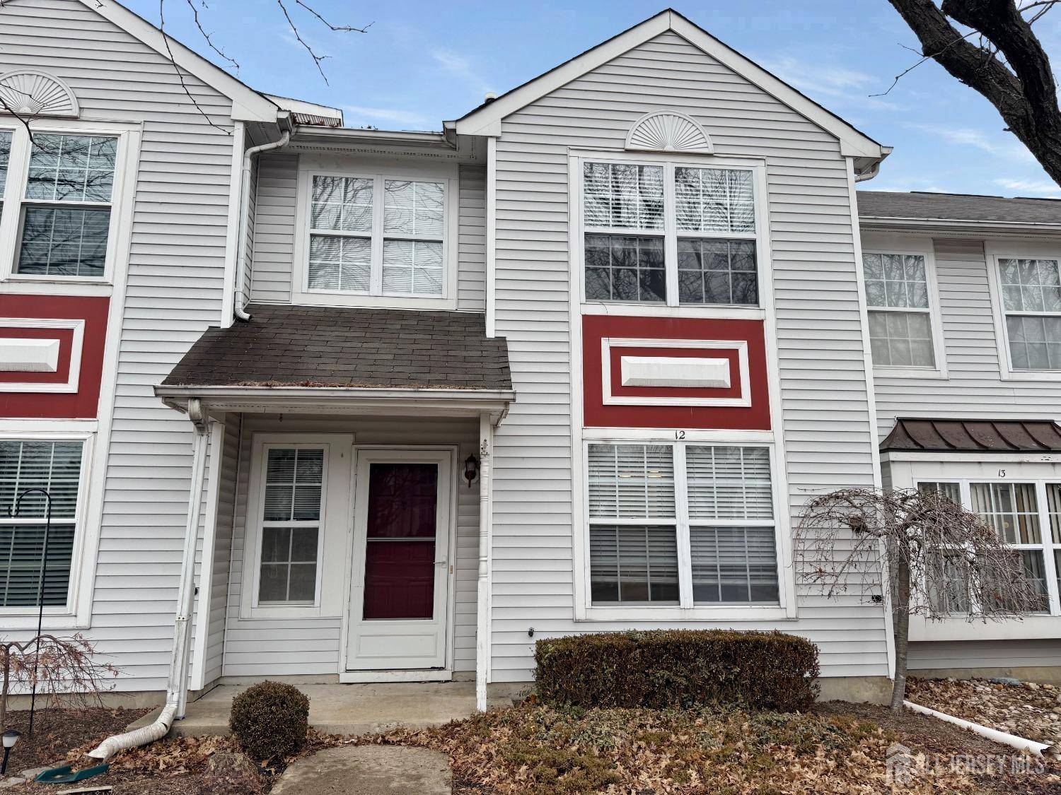 12 Golden SQ, Sayreville, NJ 08872