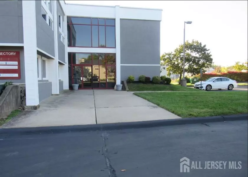 983 W STATE ROUTE 33 W #2E, Monroe, NJ 08831