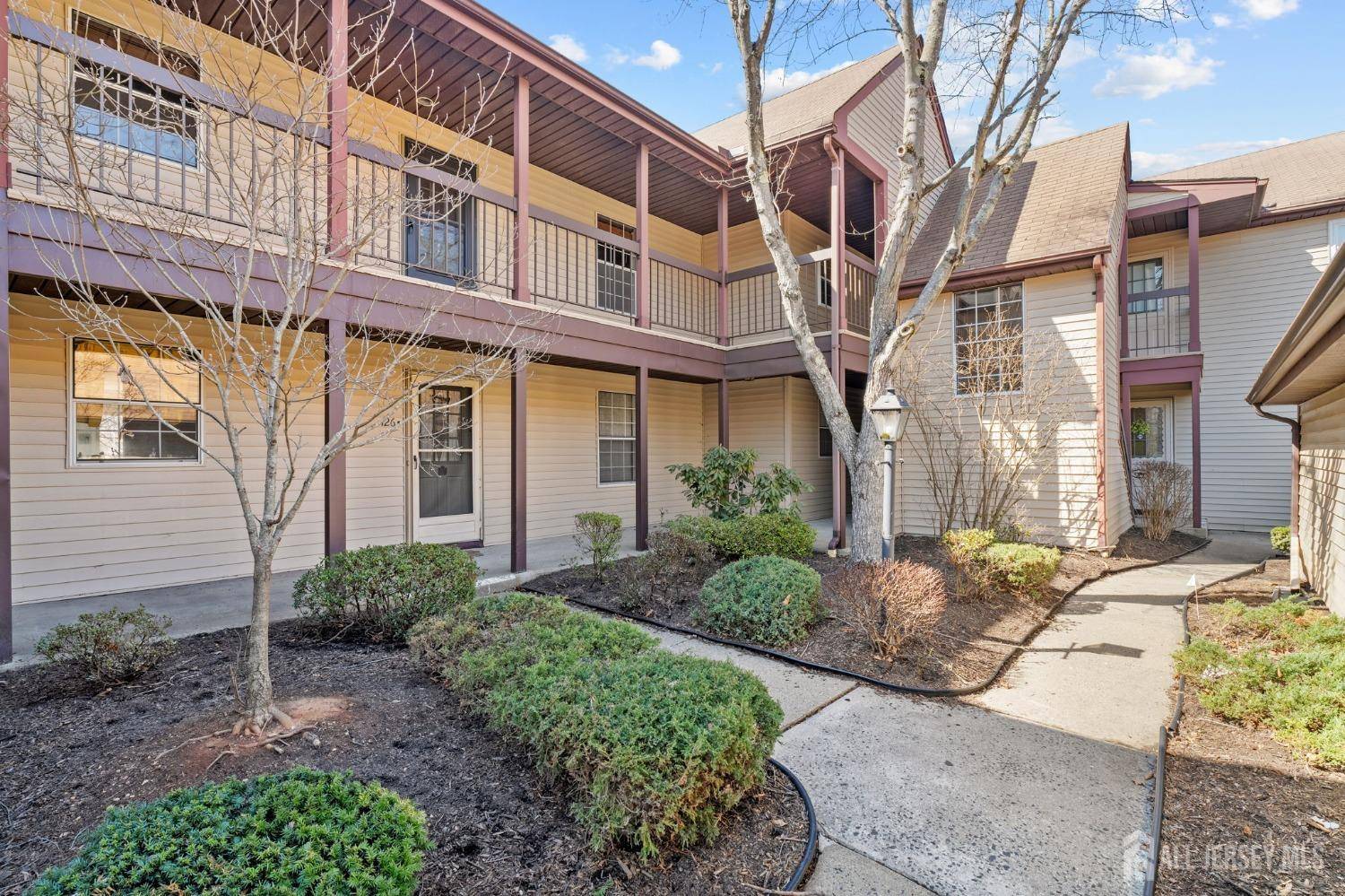 126 Concordia CIR #F, Monroe, NJ 08831