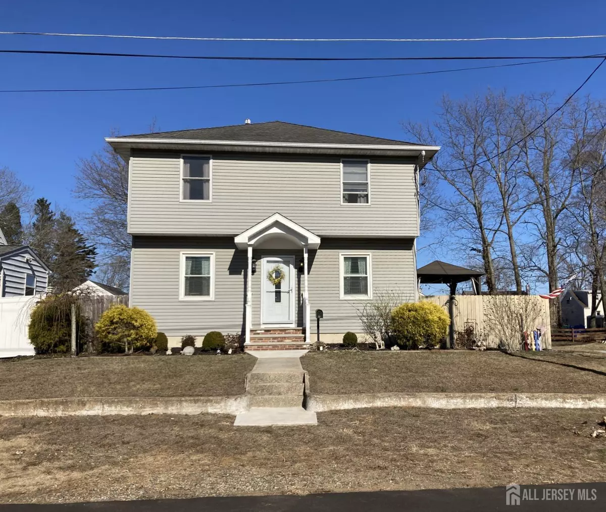 Spotswood, NJ 08884,23 Robert ST