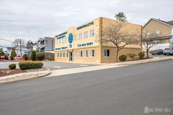 Edison, NJ 08820,72 State Route 27