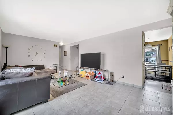 Old Bridge, NJ 08859,15 Villanova RD