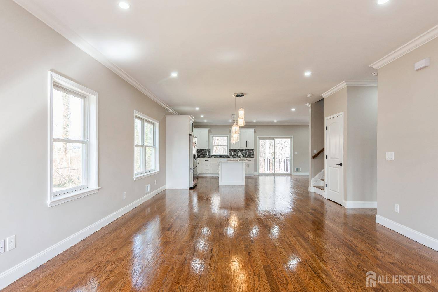 Sayreville, NJ 08879,5 Frank AVE