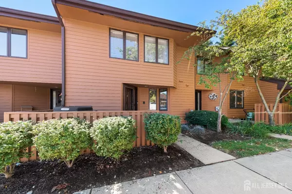Plainsboro, NJ 08540,25 Sayre DR
