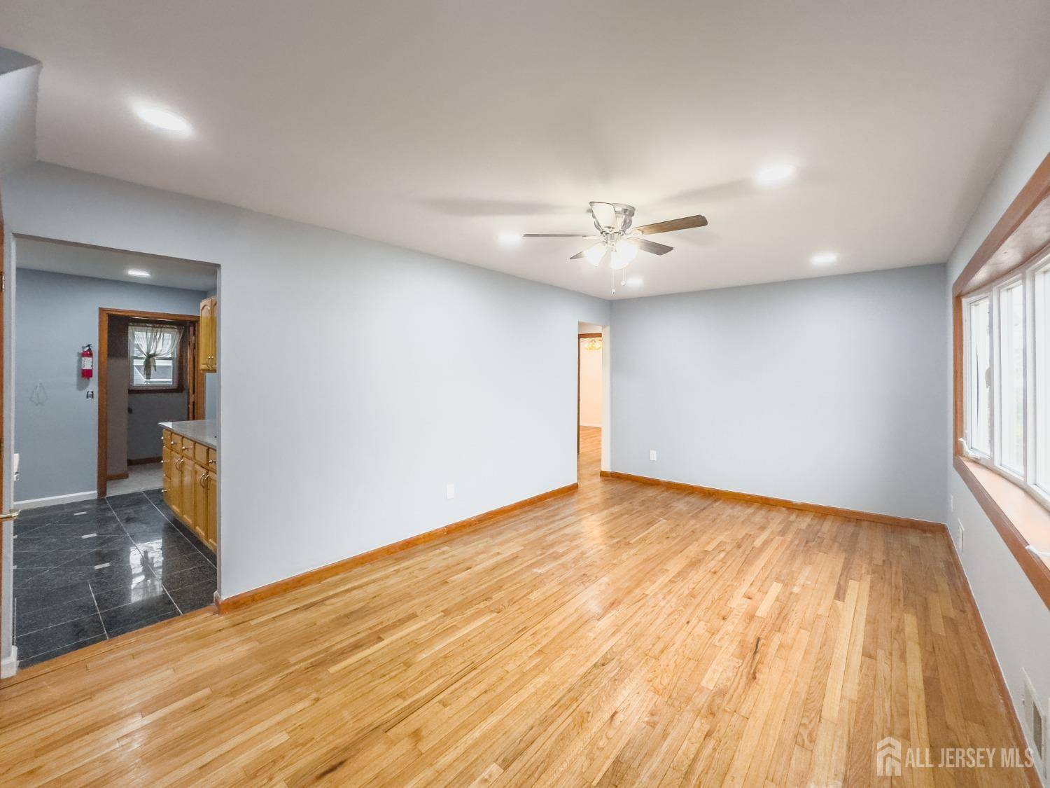 Carteret, NJ 07008,45 Spruce ST #1