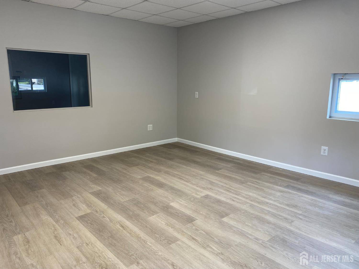 South Brunswick, NJ 08852,620 Ridge RD
