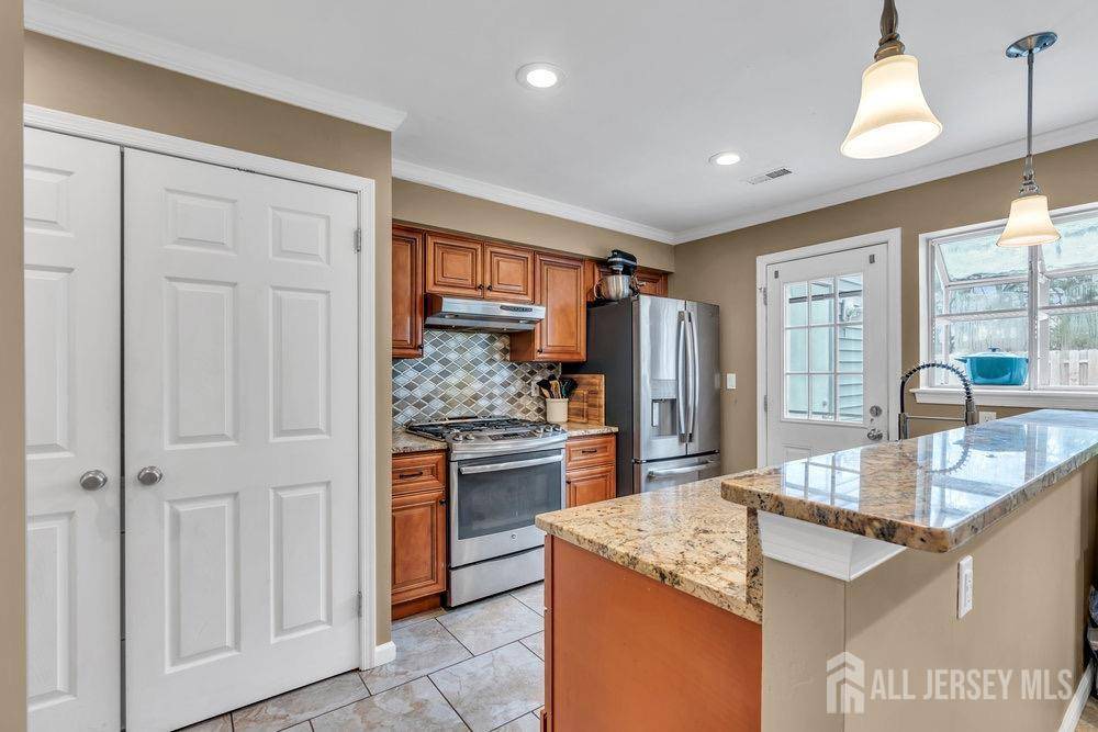 Sayreville, NJ 08872,7 Siedler LN