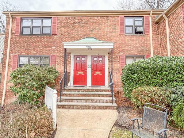Westfield, NJ 07090,41 Sandra CIR #A2