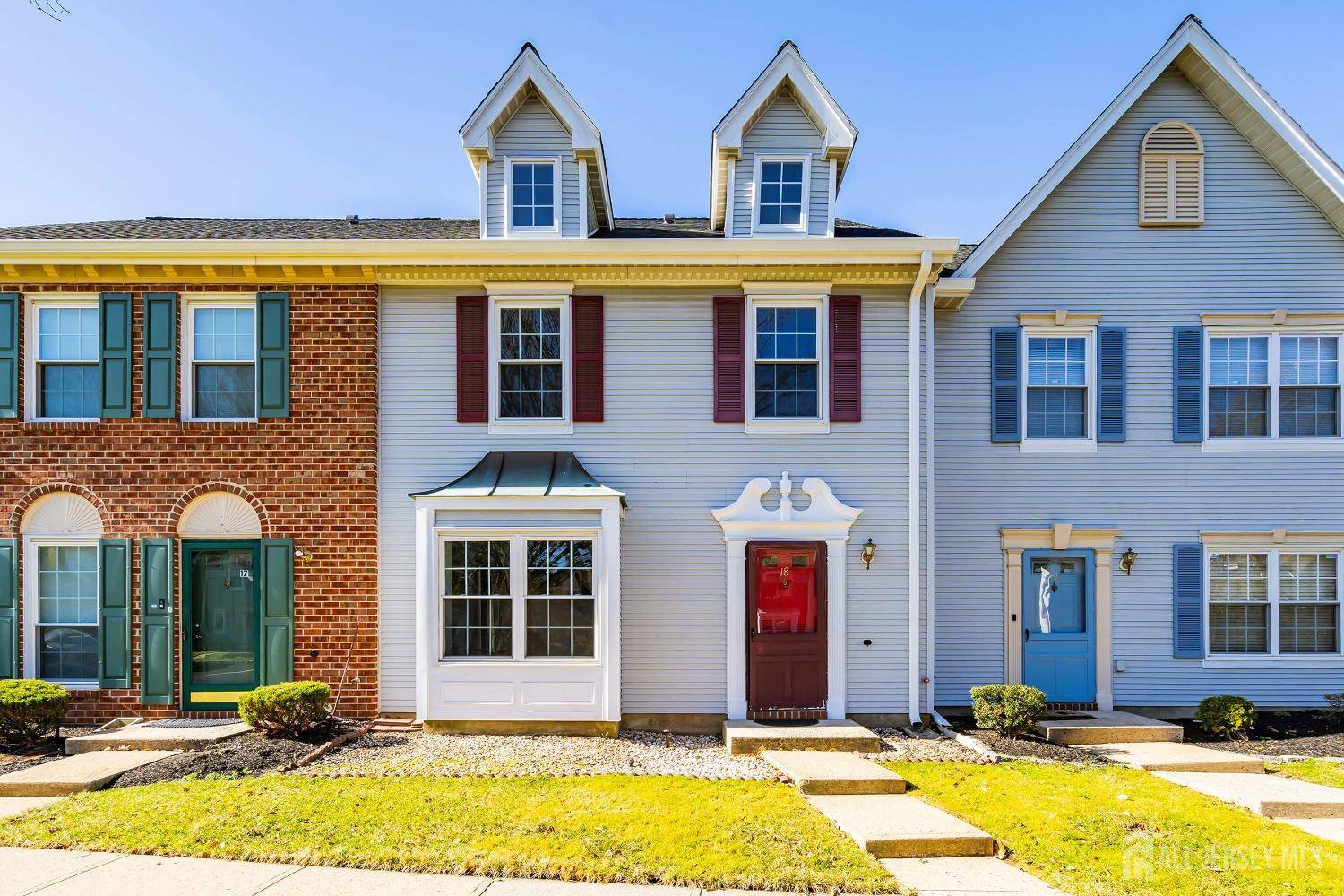 18 Albury WAY, North Brunswick, NJ 08902