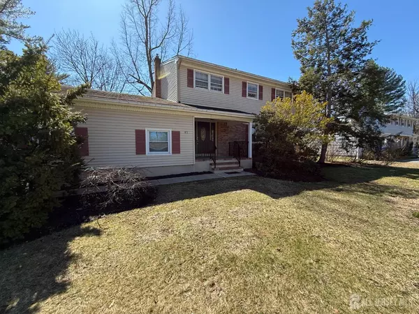 East Brunswick, NJ 08816,93 Tall Oaks DR