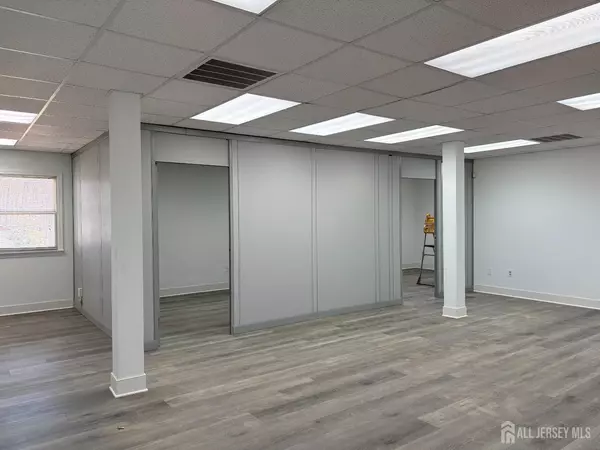 East Brunswick, NJ 08816,431 Cranbury RD