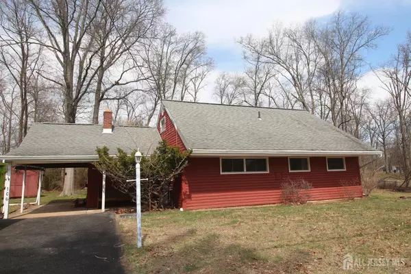 106 Woodland RD, Piscataway, NJ 08854