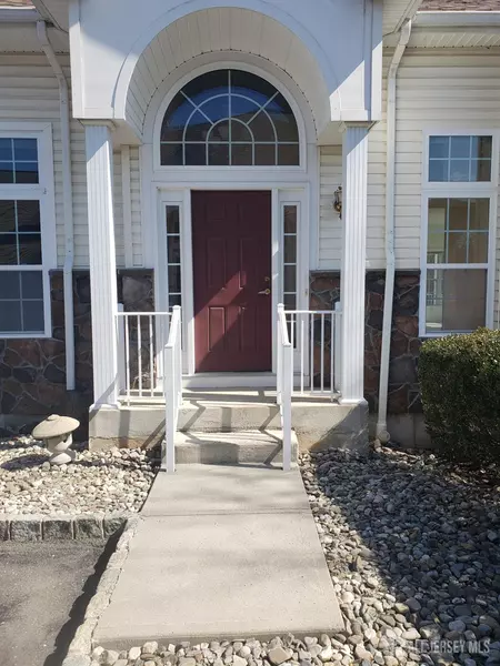 5801 schindler DR S, South Brunswick, NJ 08540