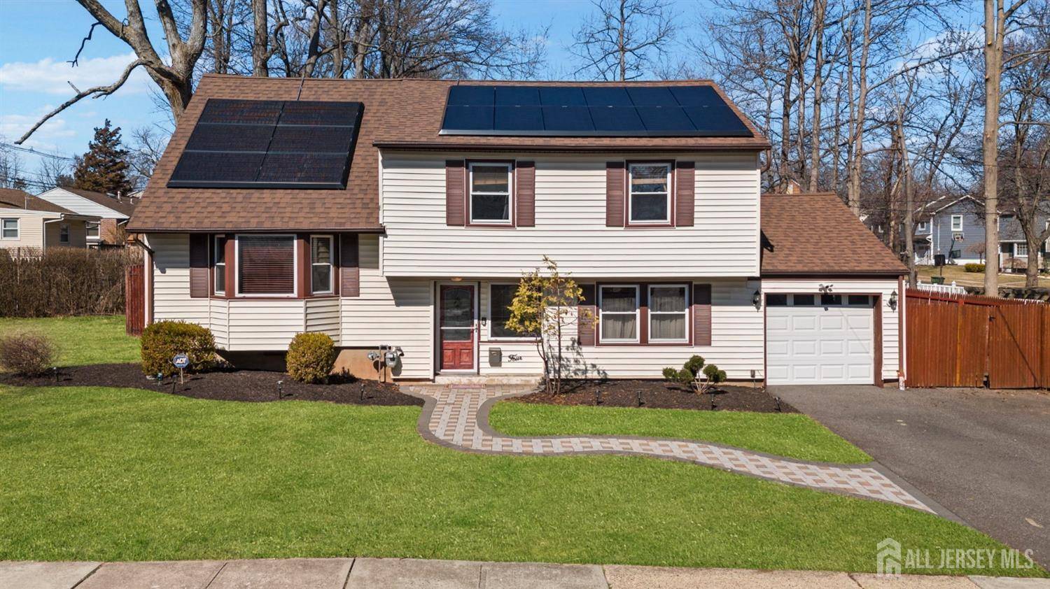 Edison, NJ 08817,4 Hill RD