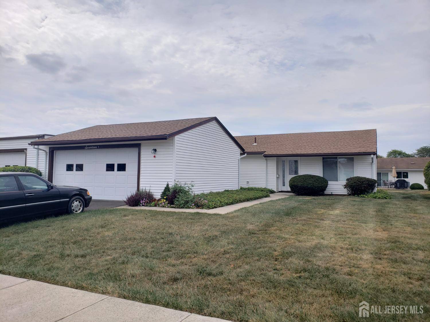 17 Celtis PLZ #B, Monroe, NJ 08831