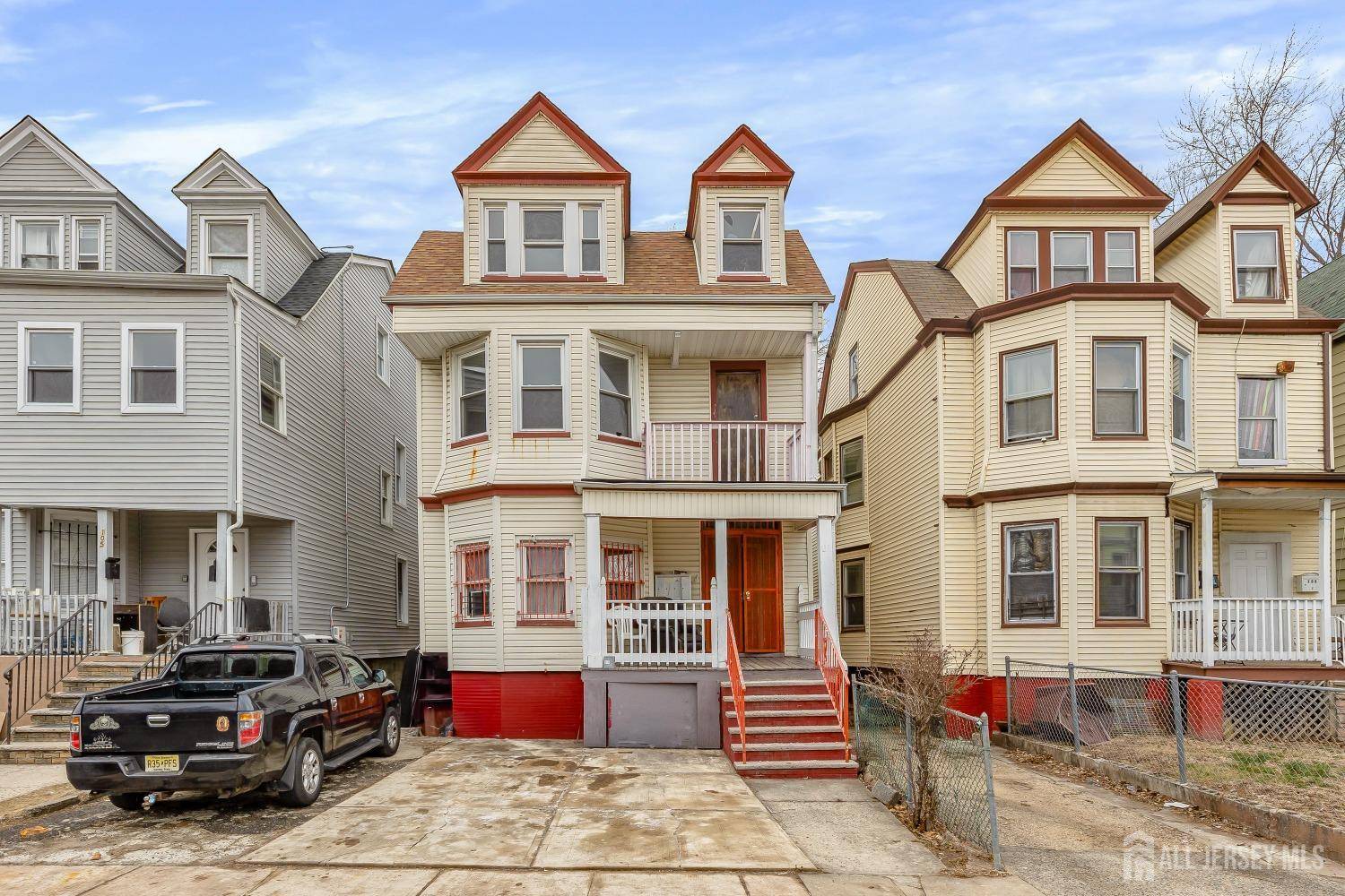 107 N 16th ST N, East Orange, NJ 07017