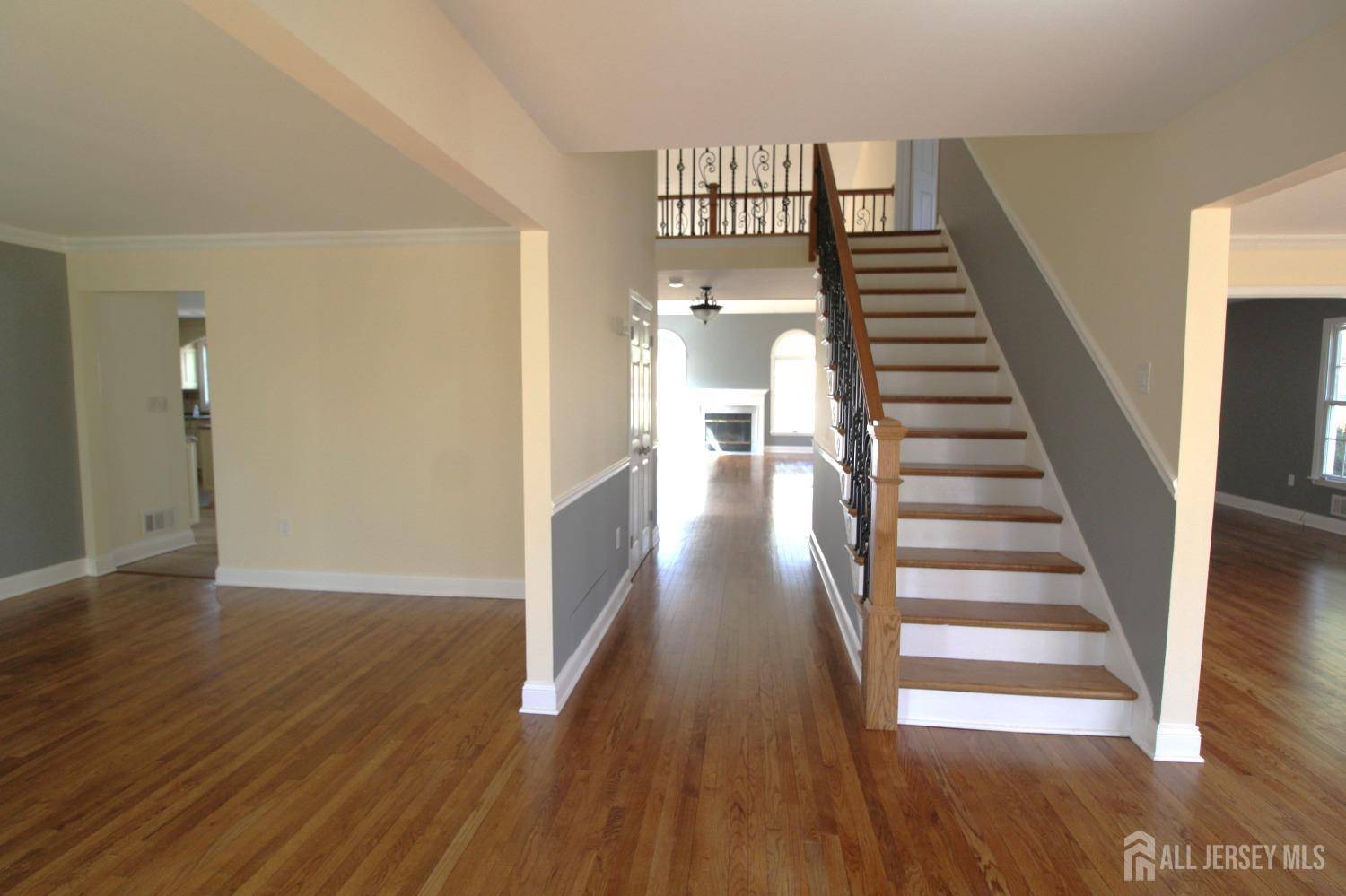 Monroe, NJ 08831,13 Tanglewood PL