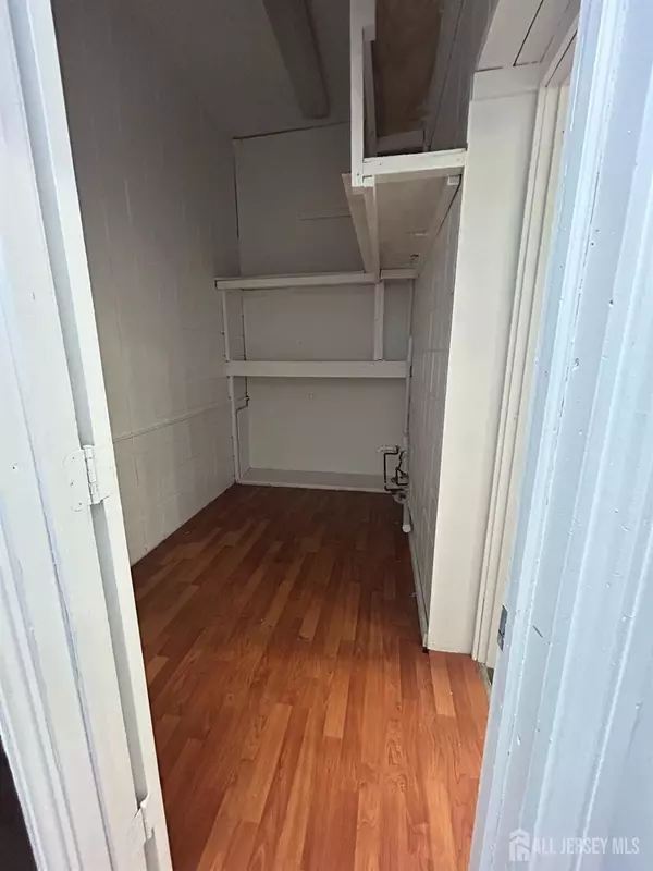 Highland Park, NJ 08904,235 Raritan AVE