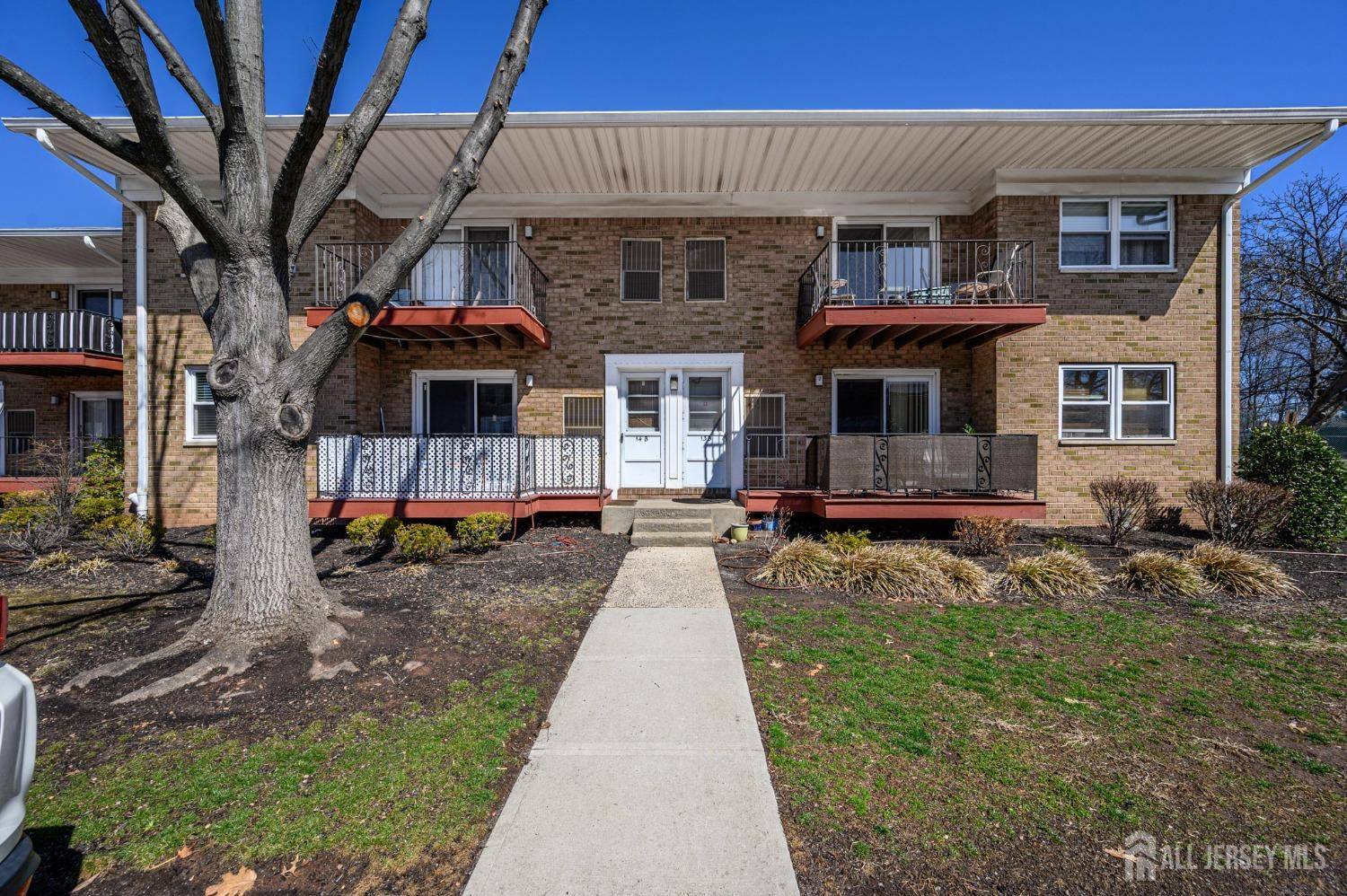Edison, NJ 08837,172 Evergreen RD #14B
