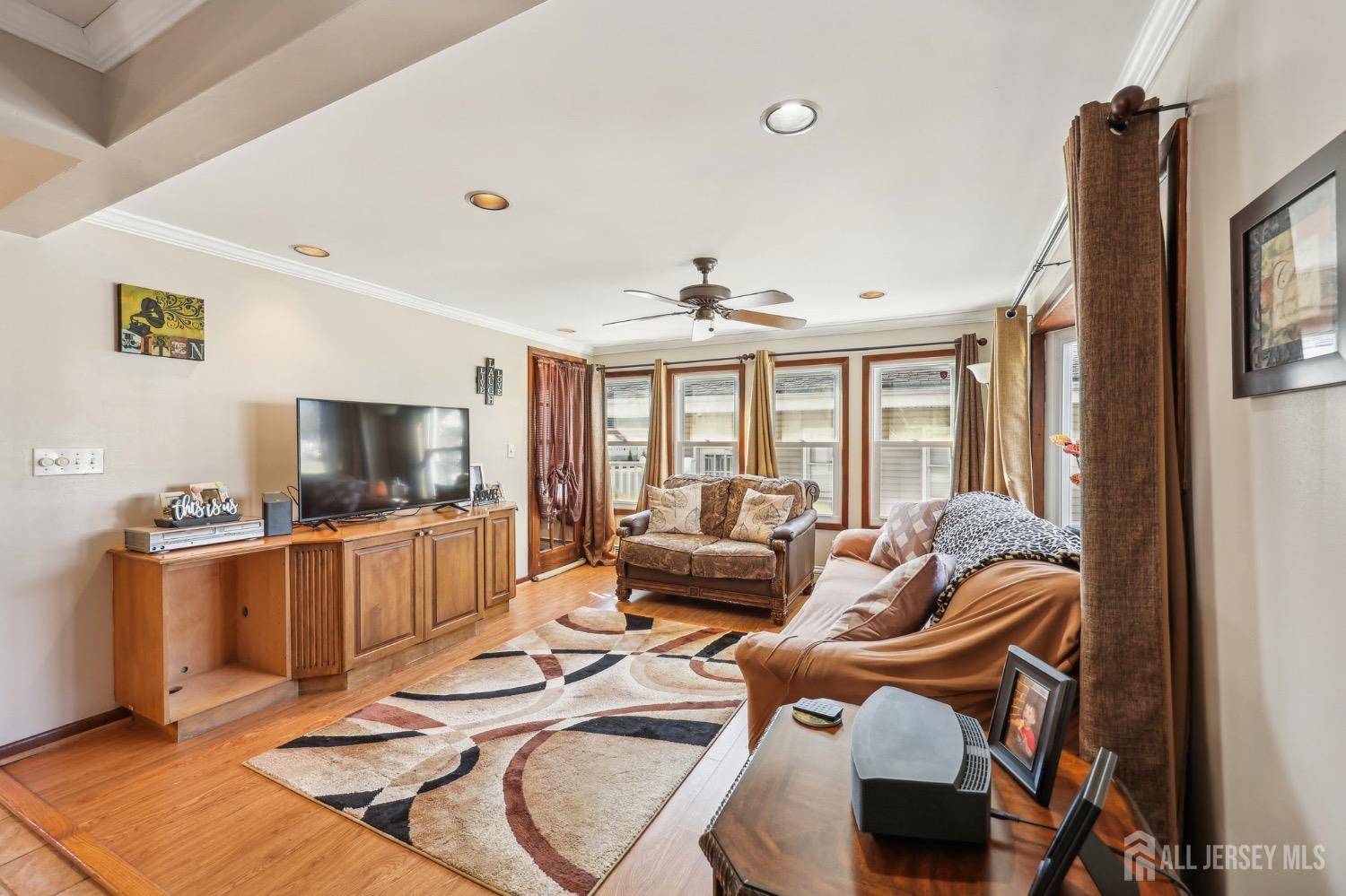 Colonia, NJ 07067,6 Claremont AVE
