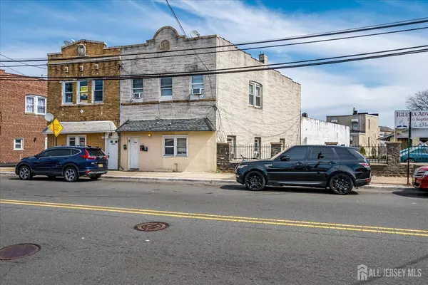 768-B State ST, Perth Amboy, NJ 08861