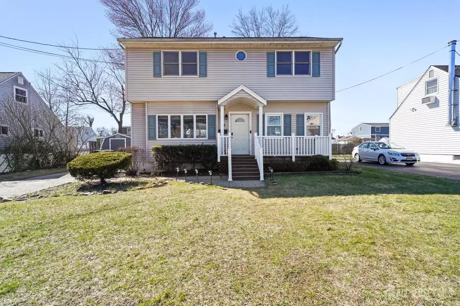 68 W Edward ST, Iselin, NJ 08830