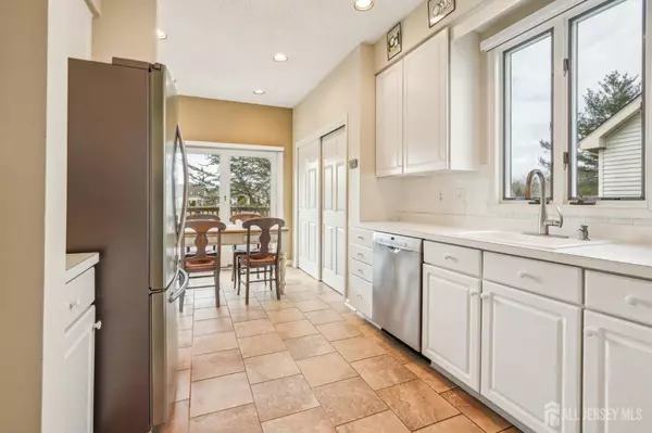 Monroe, NJ 08831,109 Leeds LN