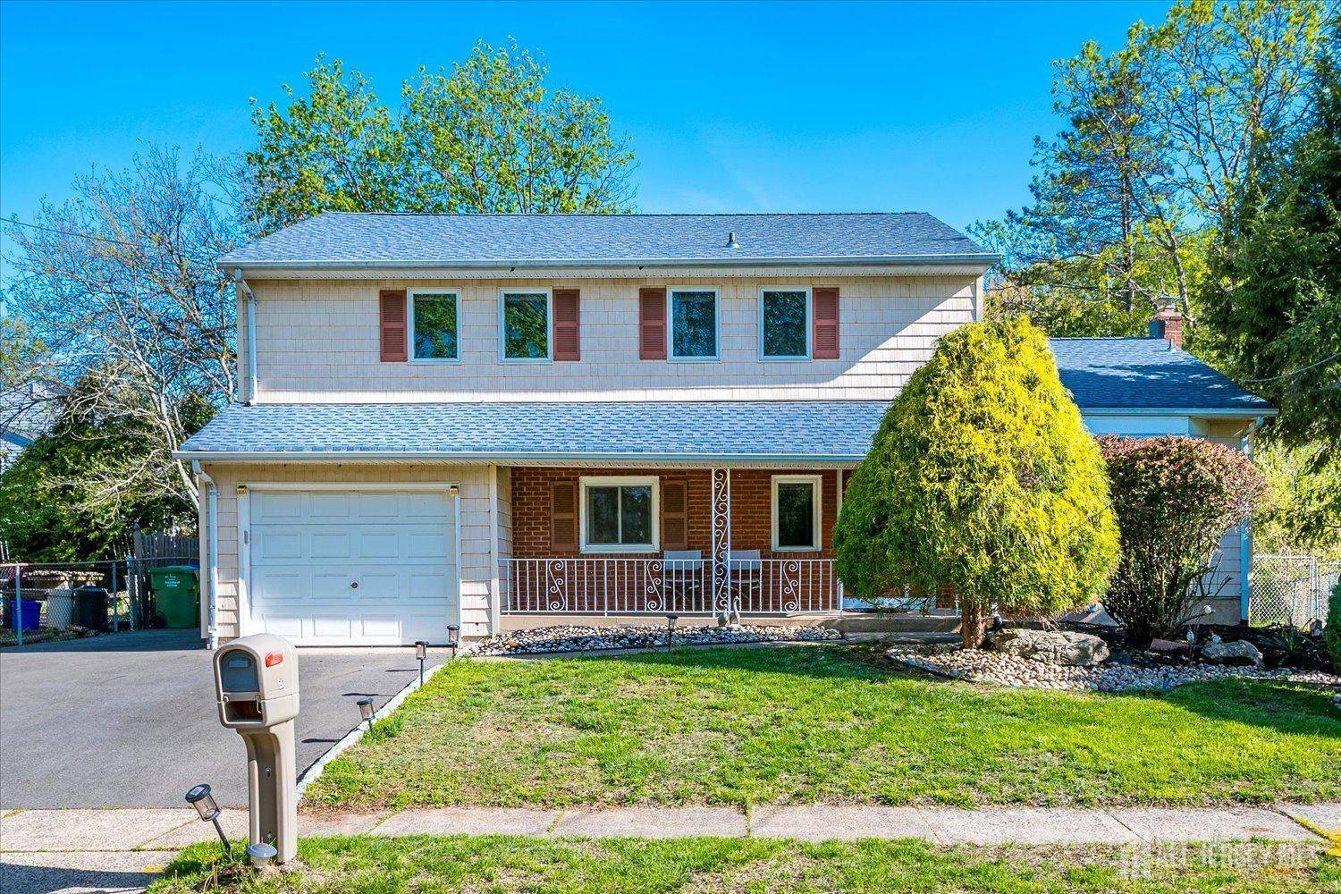 Edison, NJ 08820,55 Marlin AVE E