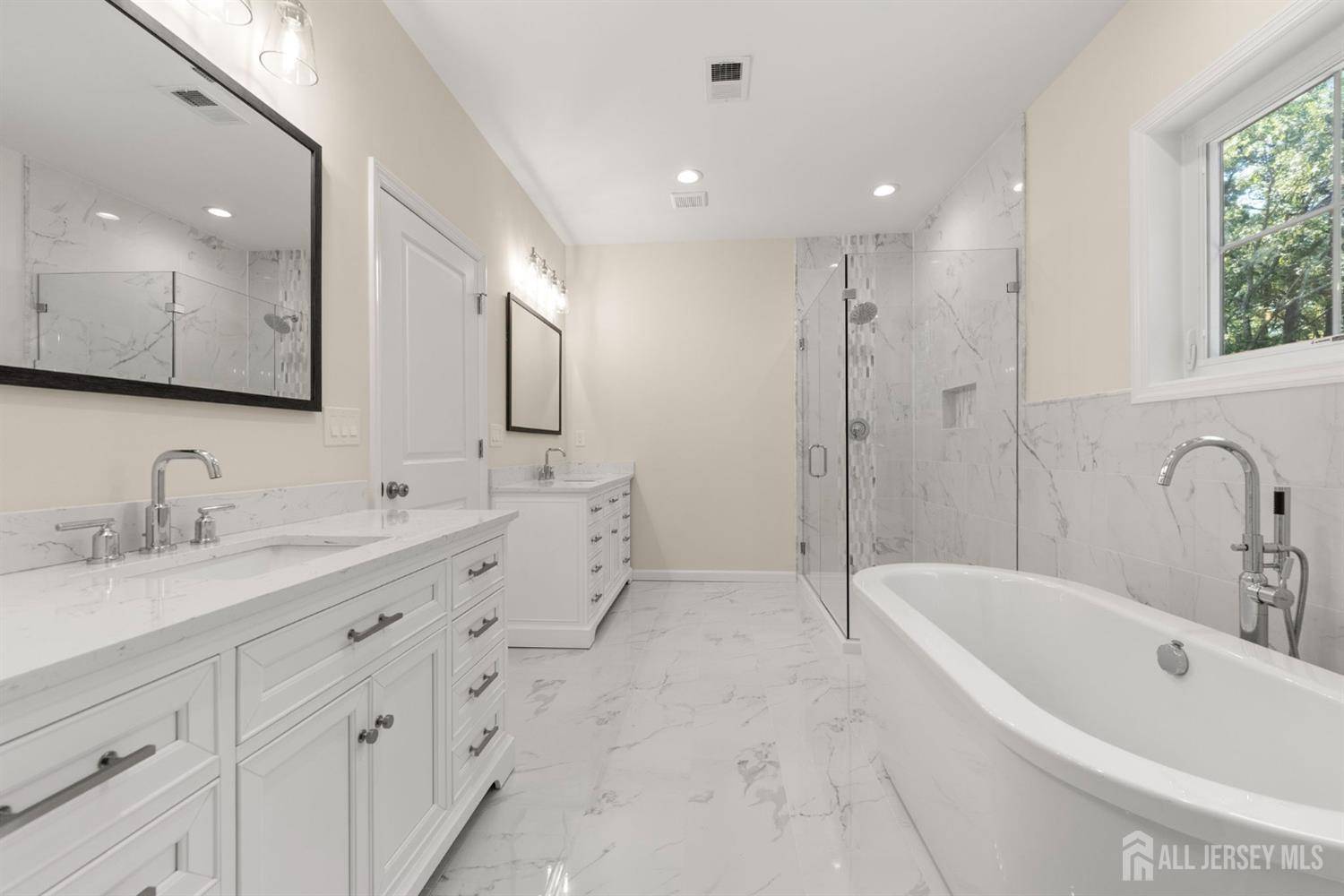 135 Pergola AVE, Monroe Township, NJ 08831
