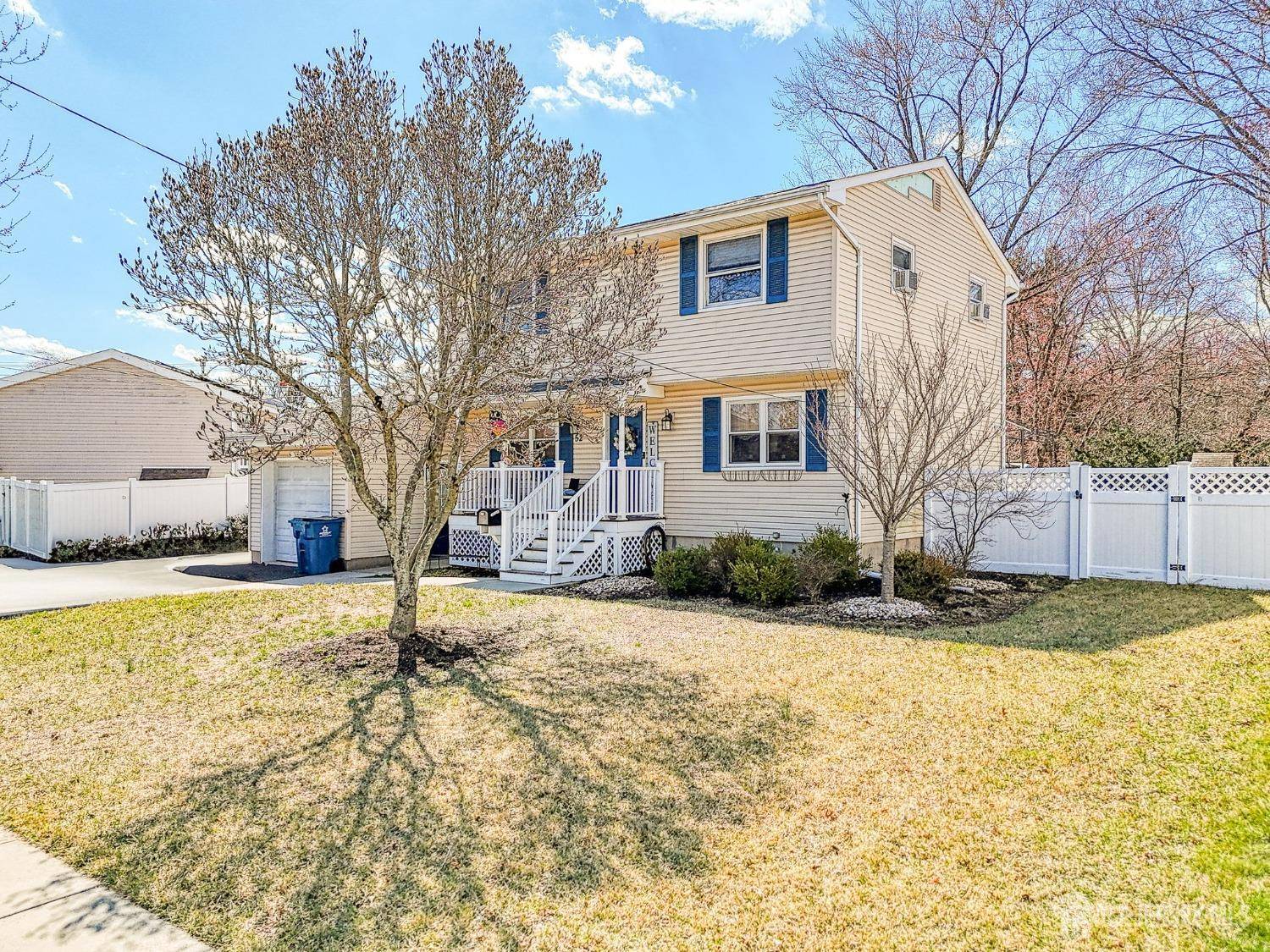 Old Bridge, NJ 08857,52 Owens RD