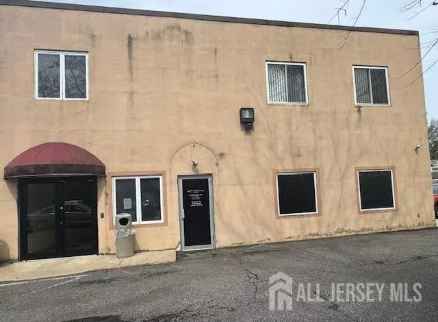 Edison, NJ 08820,22 meridian RD #17