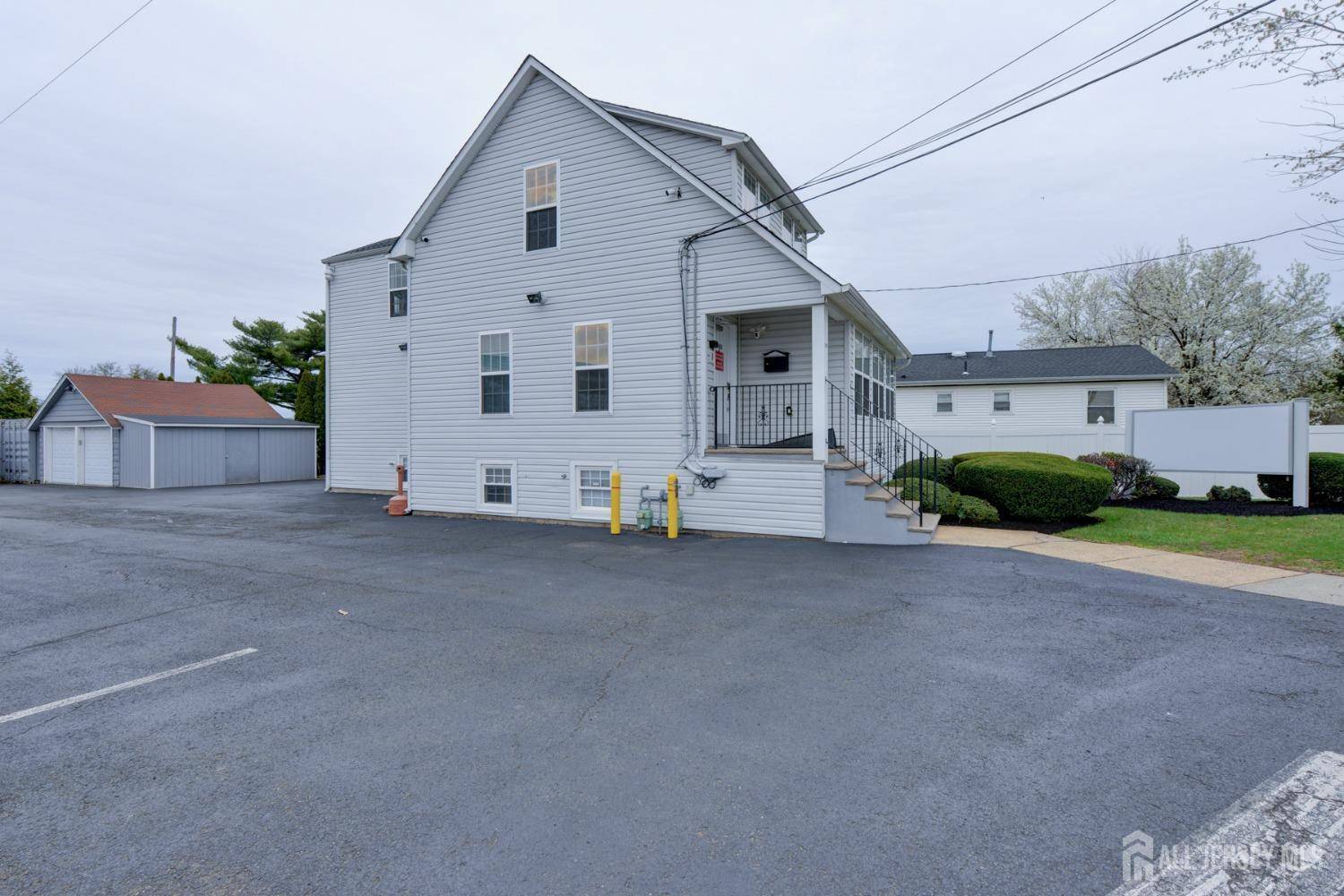Carteret, NJ 07008,1462 roosevelt AVE