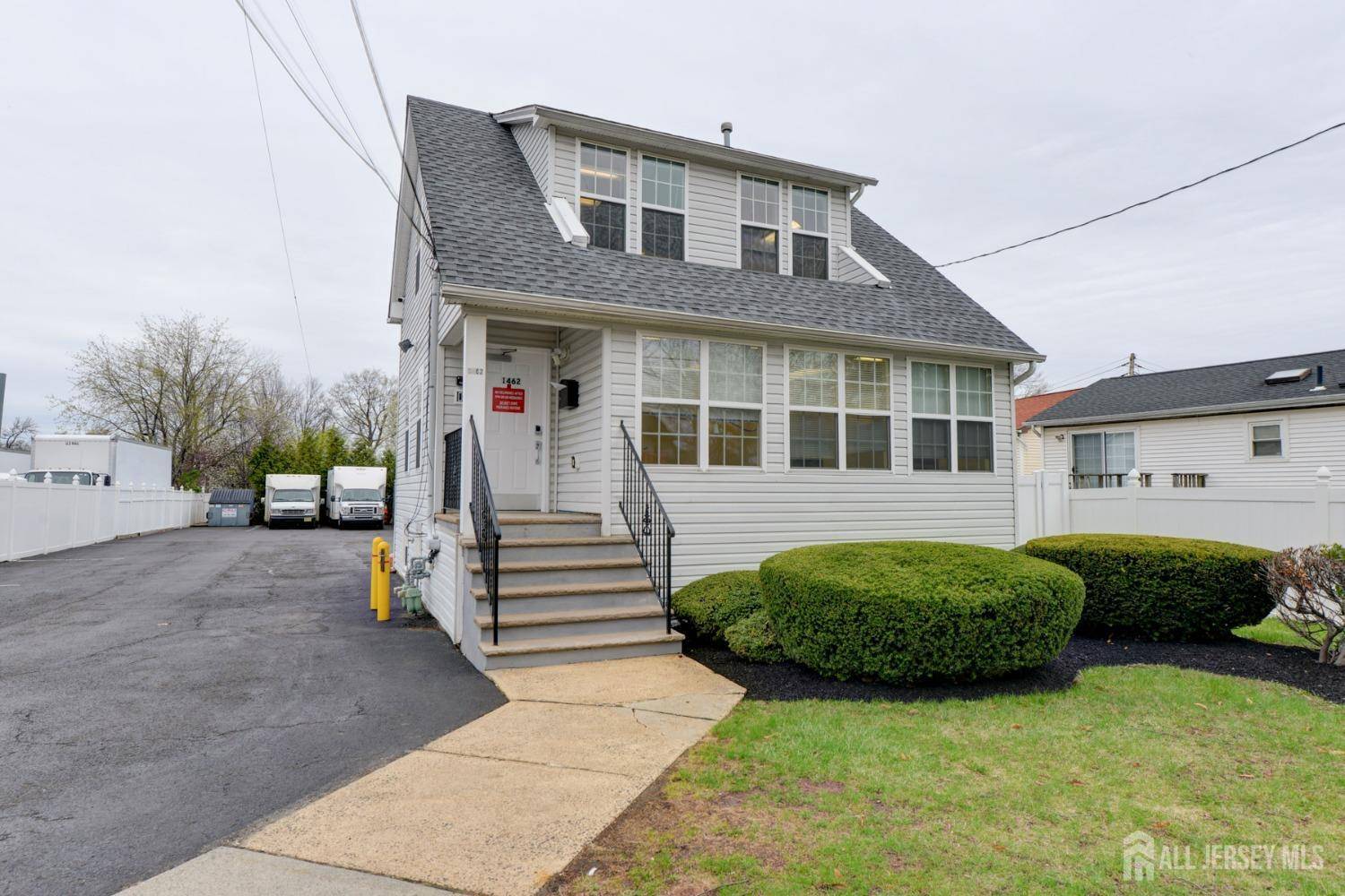 1462 roosevelt AVE, Carteret, NJ 07008