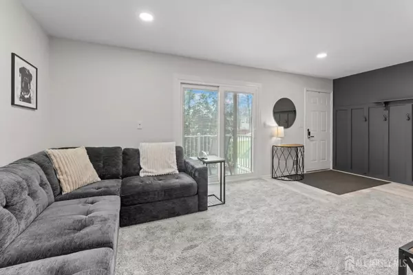 North Brunswick, NJ 08902,4107 Birchwood CT