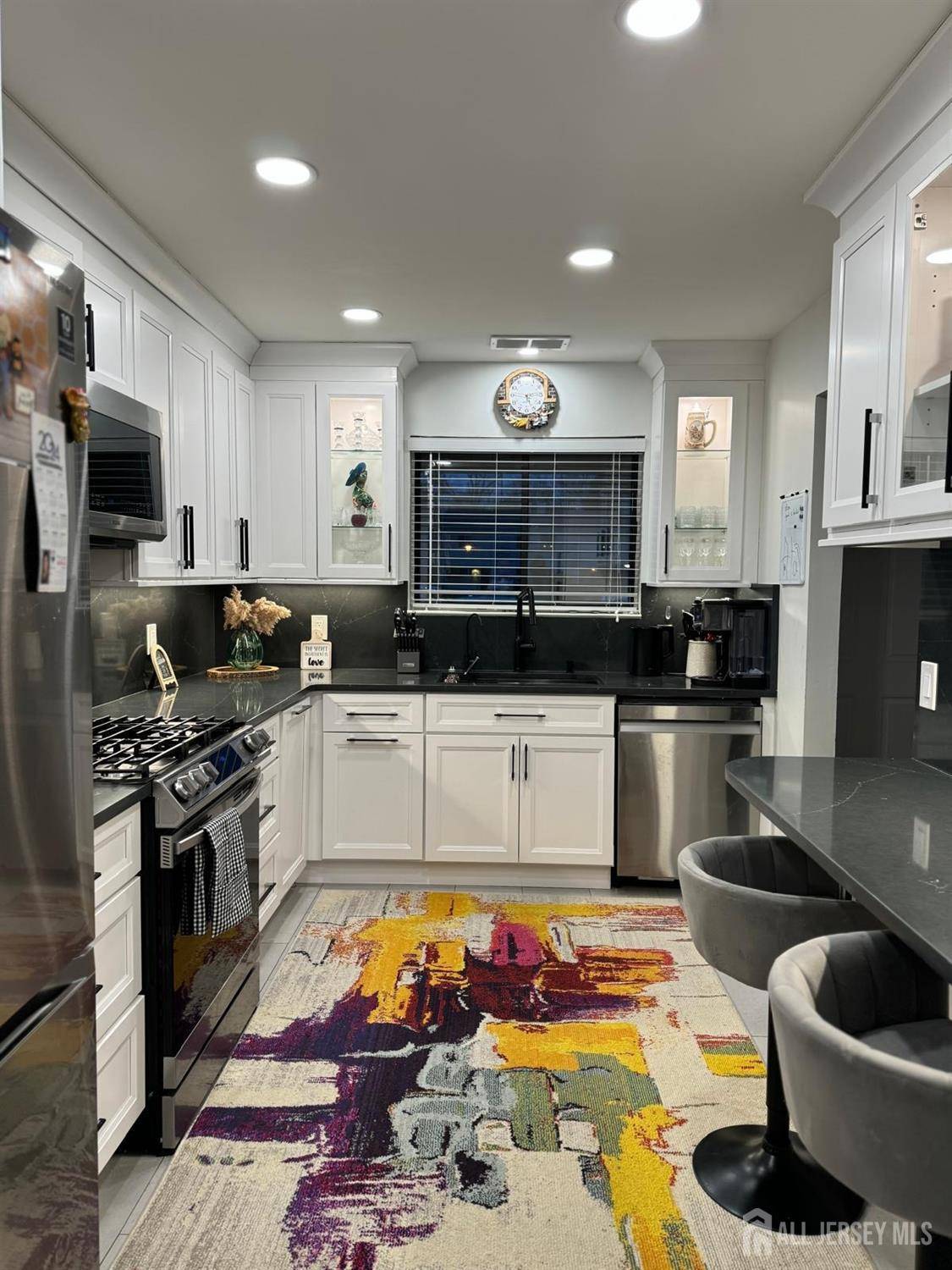 26 front ct CT, Old Bridge, NJ 08857