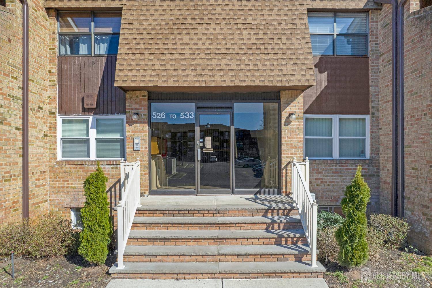 529 Sharon Garden CT, Woodbridge Proper, NJ 07095