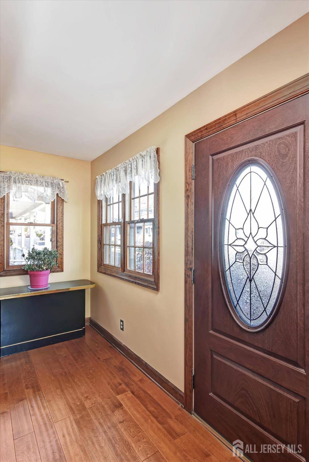 South Amboy, NJ 08879,352 Parker AVE